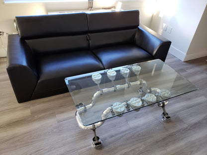 The V8 (coffee table)