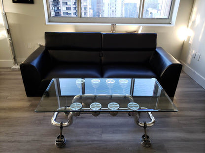 The V8 (coffee table)